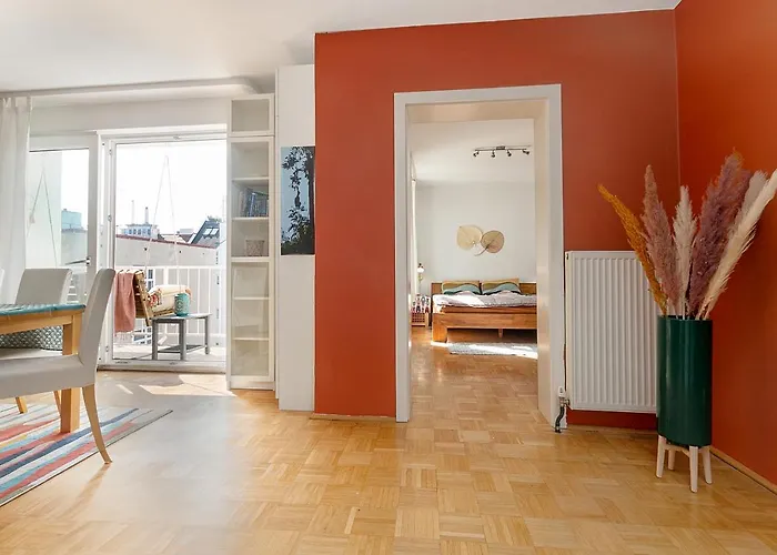 - Balkon - Workspace - Waschmaschine - U2 & U4 Appartement Wenen
