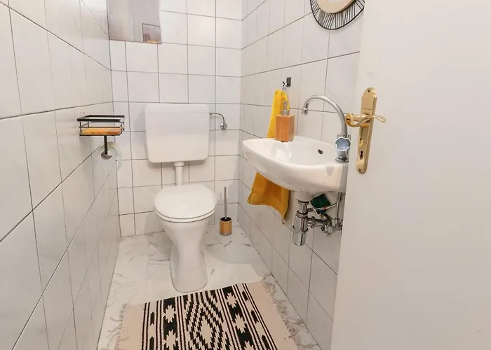 - Balkon - Workspace - Waschmaschine - U2 & U4 * Wenen