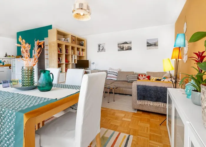 - Balkon - Workspace - Waschmaschine - U2 & U4 Appartement Wenen