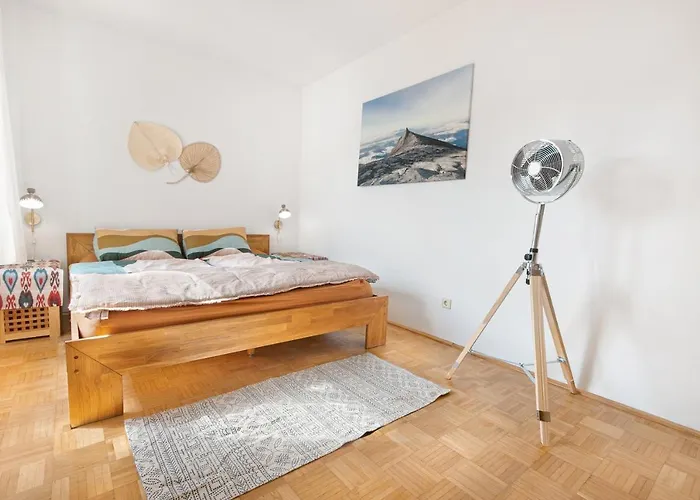 Appartement - Balkon - Workspace - Waschmaschine - U2 & U4